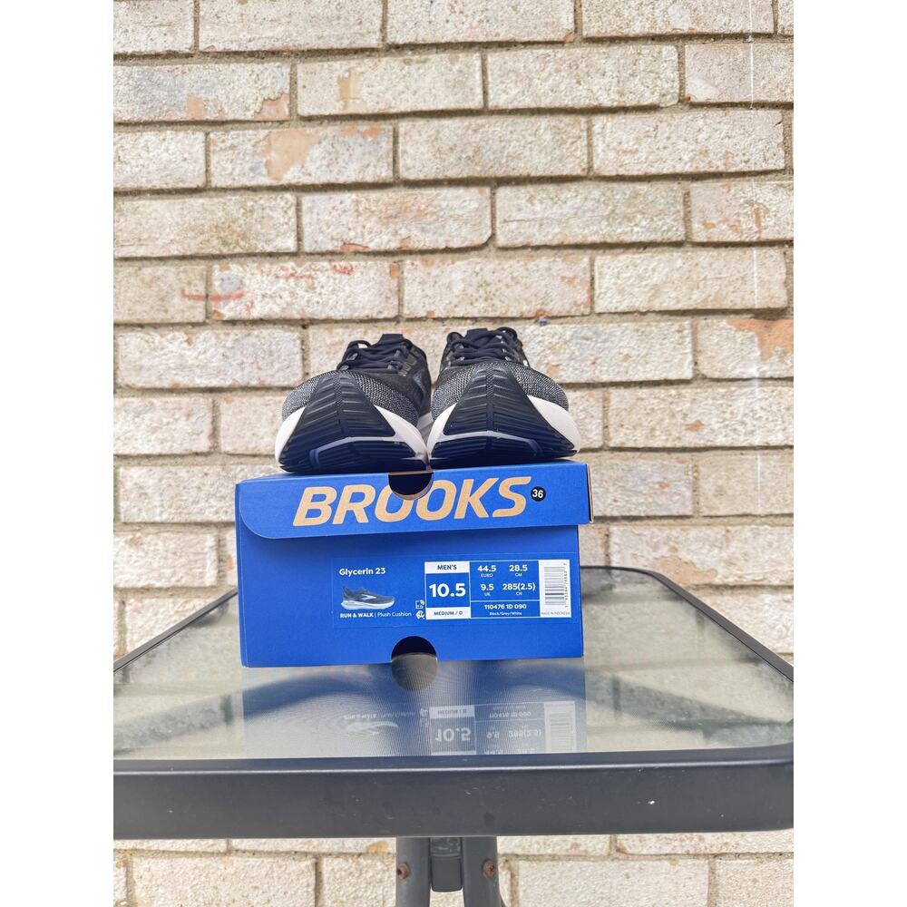Brooks Athletic Shoes Black Size 10.5 - Picture 2 of 5